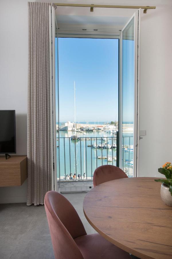 Ferienwohnung Residenza Rebecca Trani Exterior foto