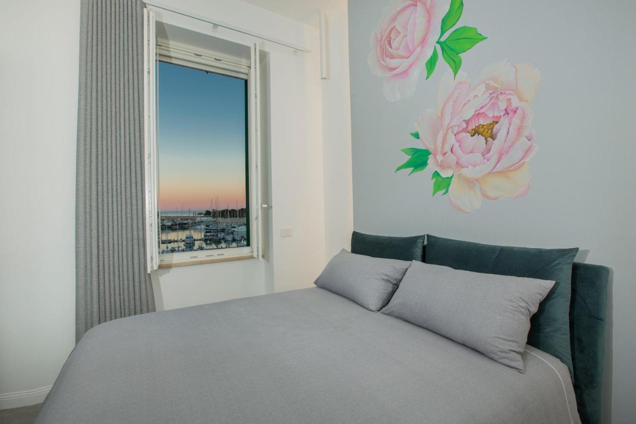 Ferienwohnung Residenza Rebecca Trani Exterior foto